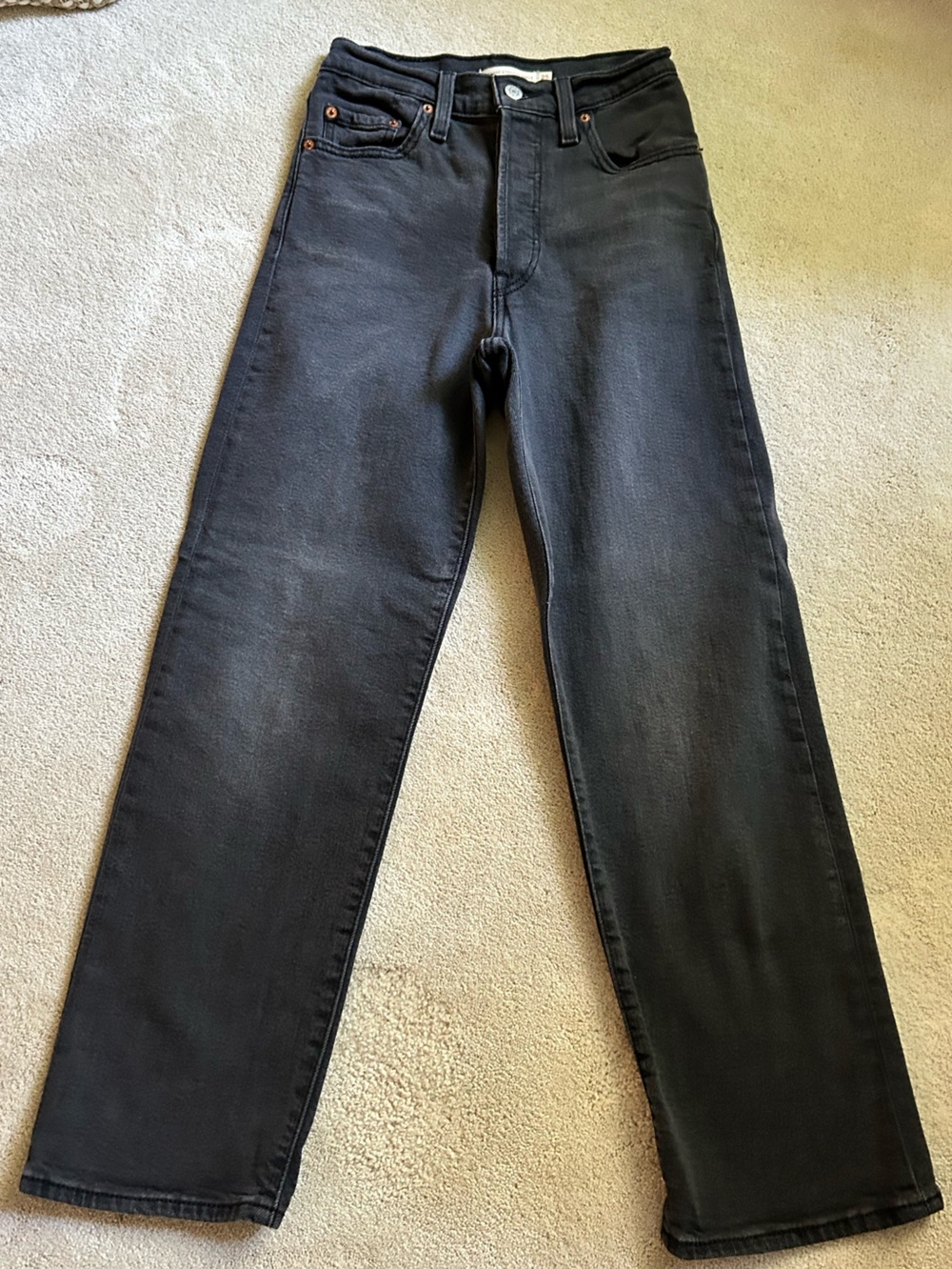 Levi's Ribcage straight ankle Jeans in Black 25R